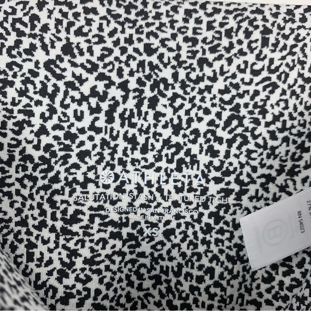 Athleta Salutation Stash Textured Tights Leggings Black White Leopard Animal XS - Picture 8 of 13